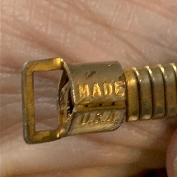 Vintage Gold Heart snake “chain” belt has wear!! Made in USA 🇺🇸 - Picture 7 of 7